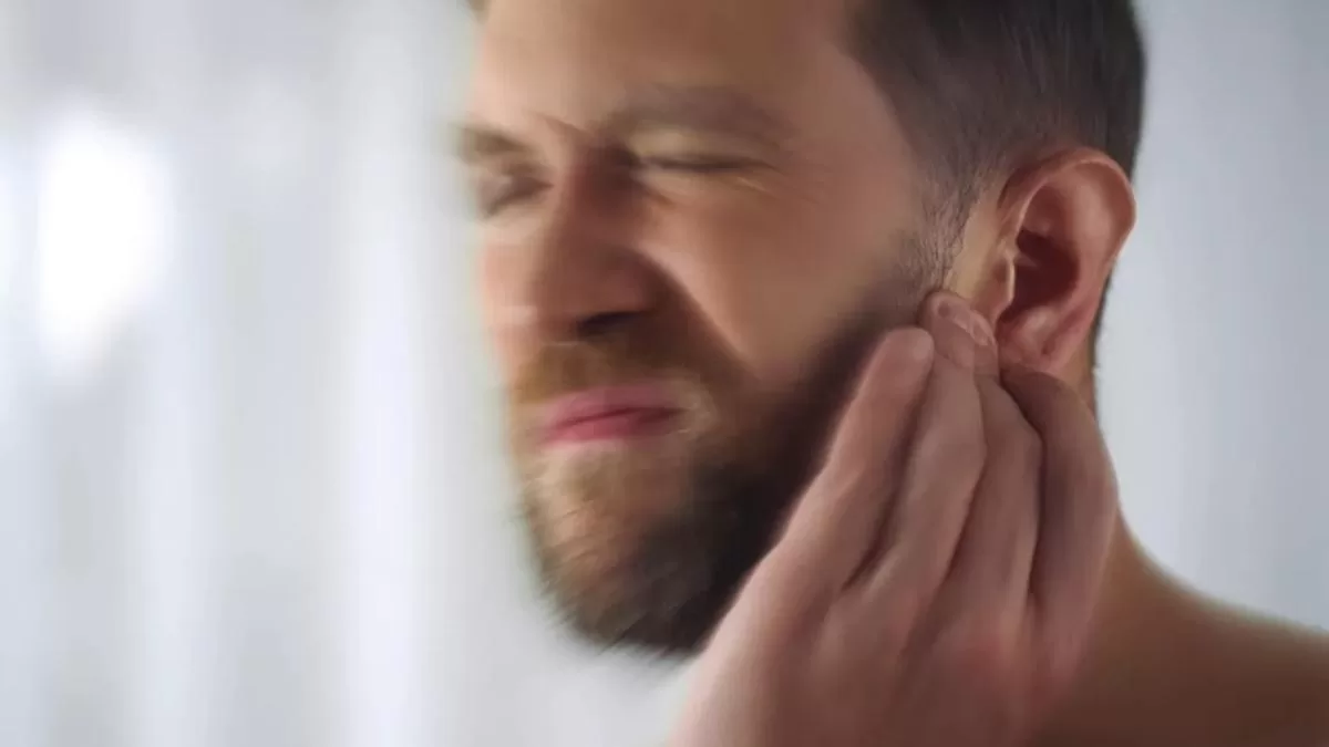 SORDERA SUBITA, DISMINUCION AUDITIVA, TINITUS